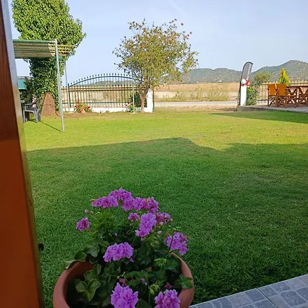 شقة Toula's House Paralia Sikias